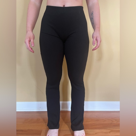 Flare Leggins - Picture 1 of 3